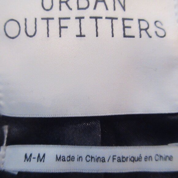 NWOT Urban Outfitters Faux Fur Hooded Jacket Size Medium - Picture 8 of 8